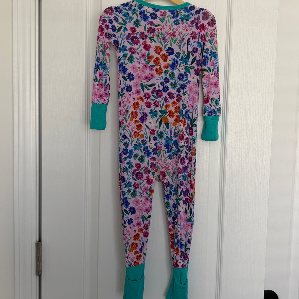 Little Sleepies Sweet Pea Floral Zippy - EUC - Picture 5 of 7